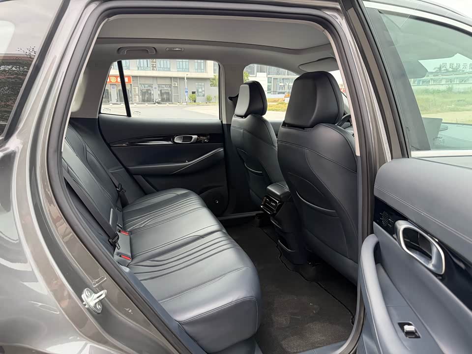 Geely Galaxy Galaxy E5