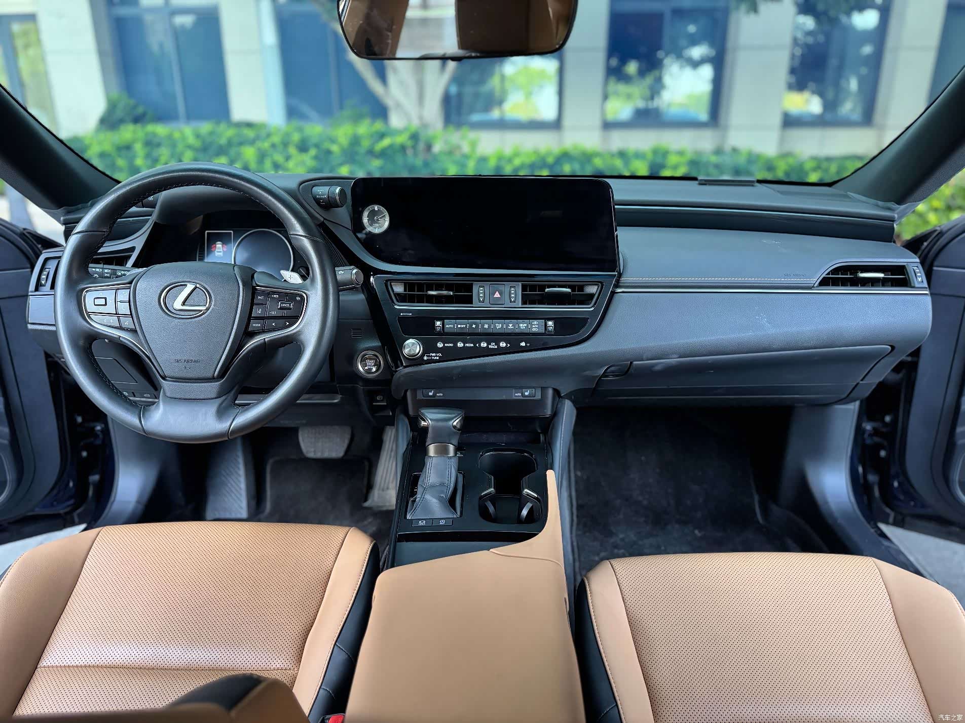 Lexus ES, 2021 10