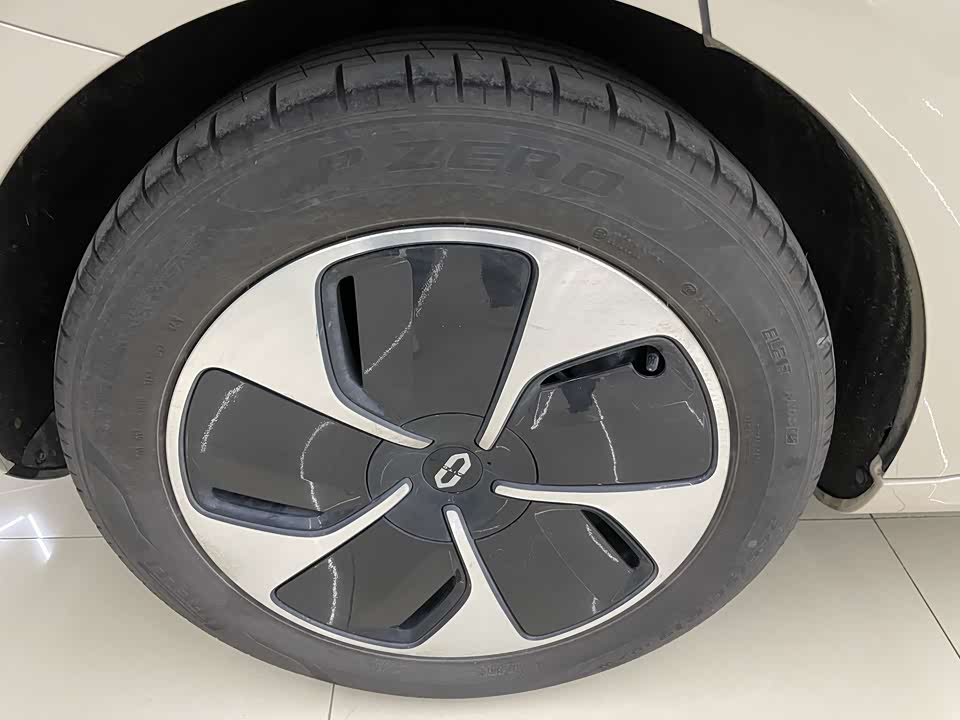 AITO Ask the world M5