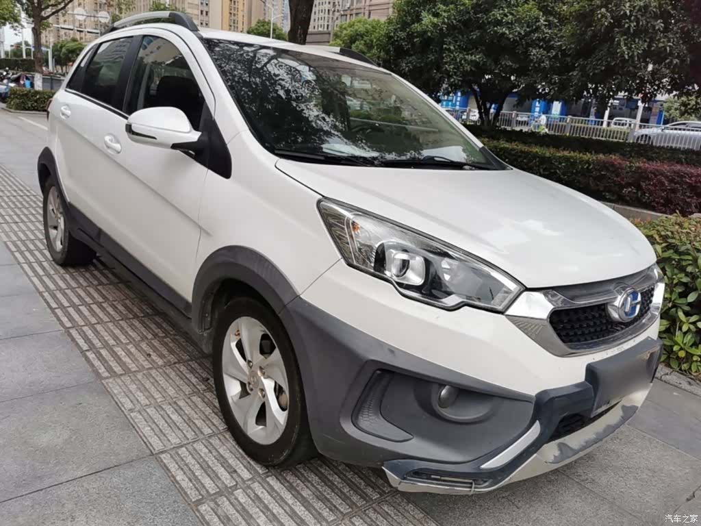 BAIC Q25, 2016 4