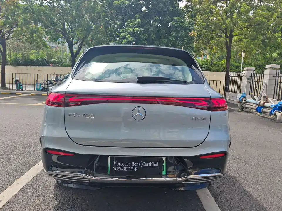 Mercedes-Benz EQS SUV