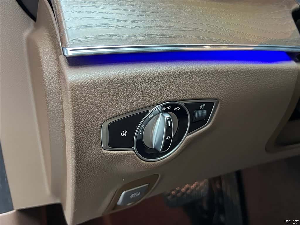 Mercedes-Benz E-Class, 2018 6