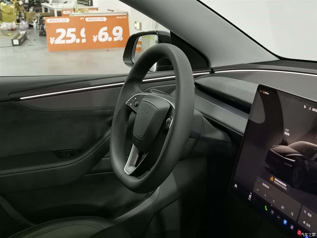 Tesla Model Y, 2025 22
