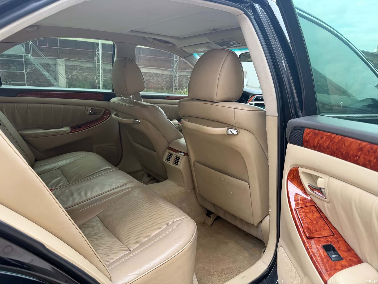 Toyota Crown, 2009 13