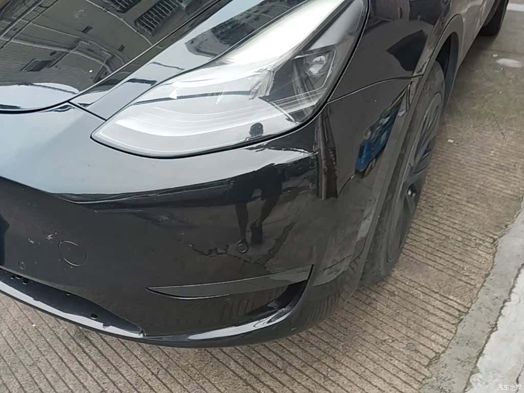 Tesla Model Y, 2024 23