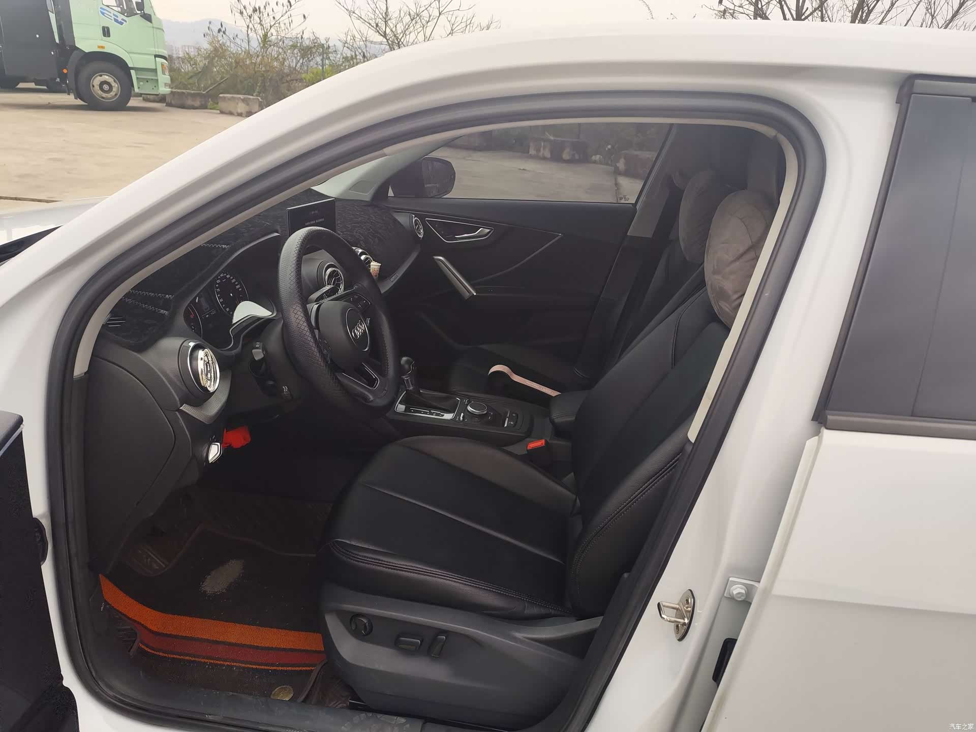 Audi Q2L, 2021 4