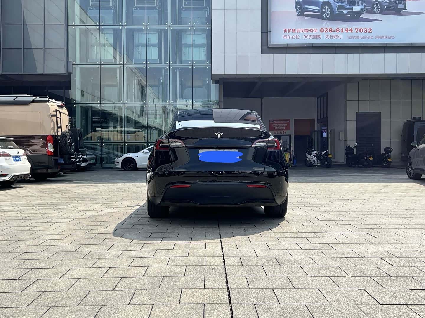 Tesla Model Y, 2023 все фото