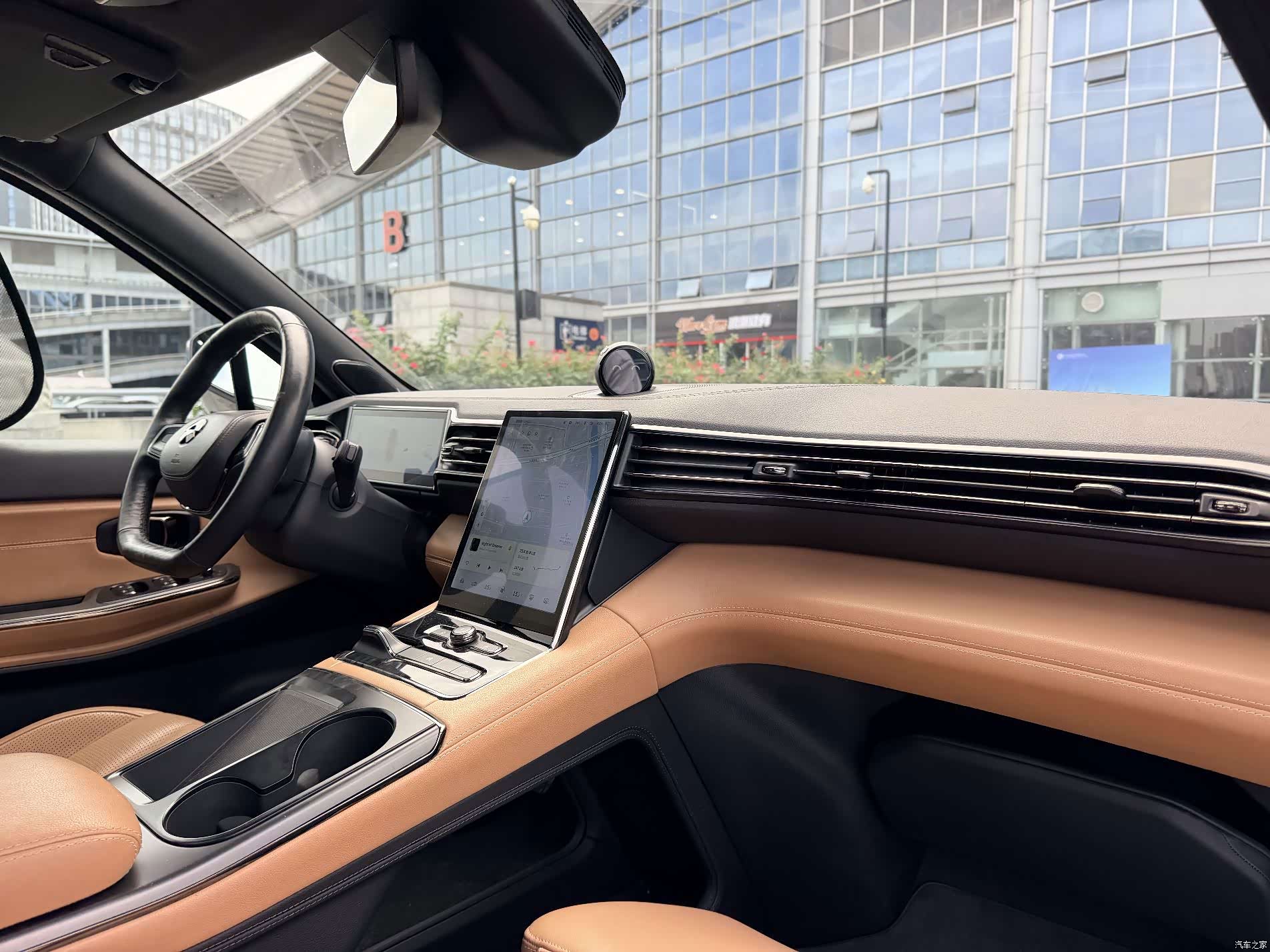 NIO ES8, 2021 15