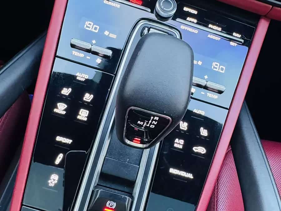 Porsche Cayenne 2021, фото 20