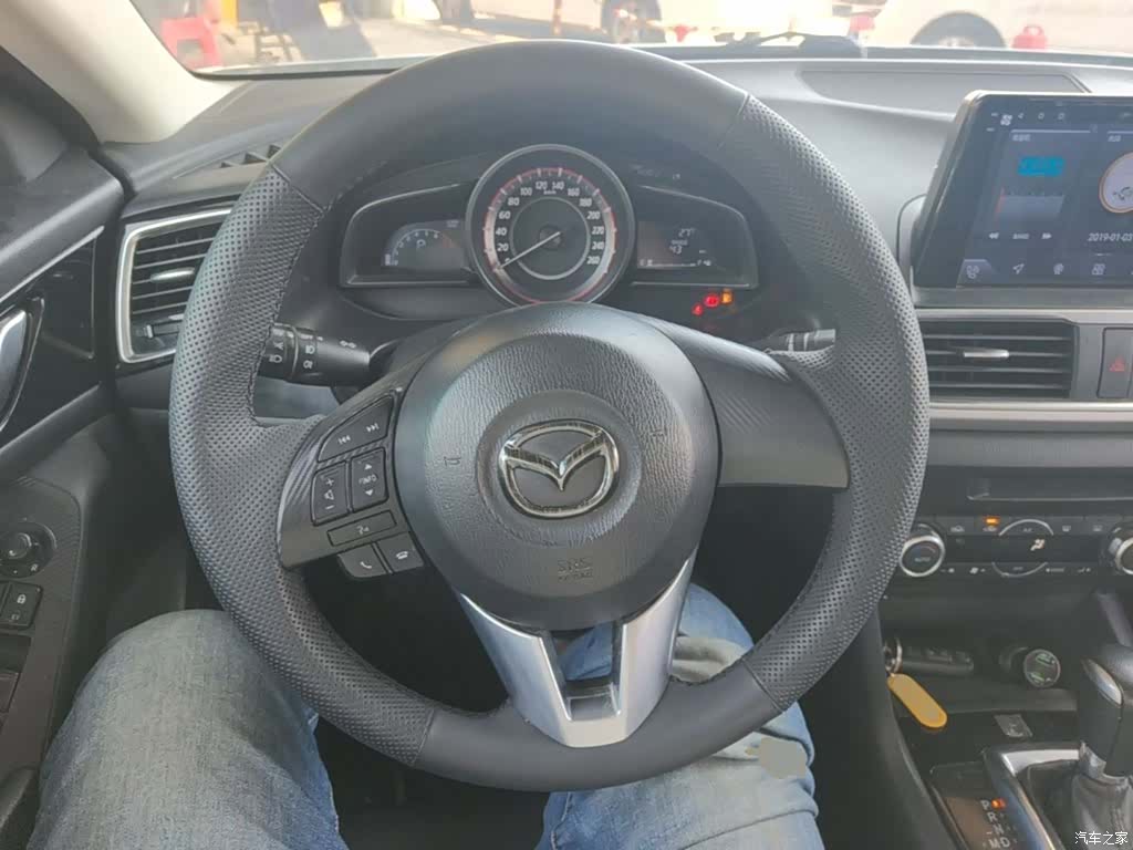 Mazda Mazda3, 2016 7