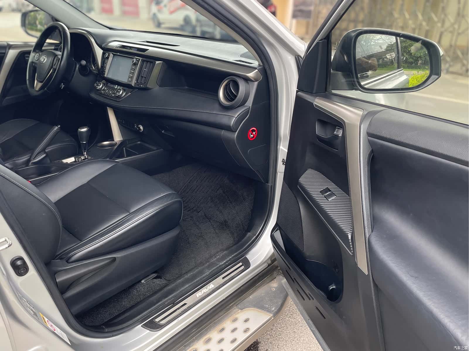 Toyota RAV4, 2014 23