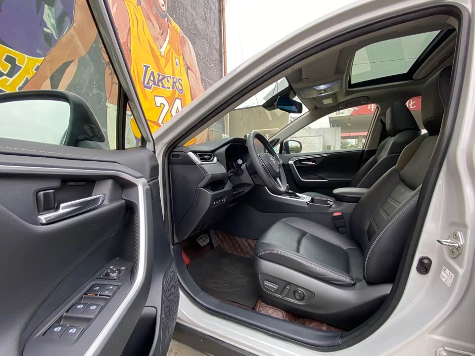 Toyota RAV4 Rongfang