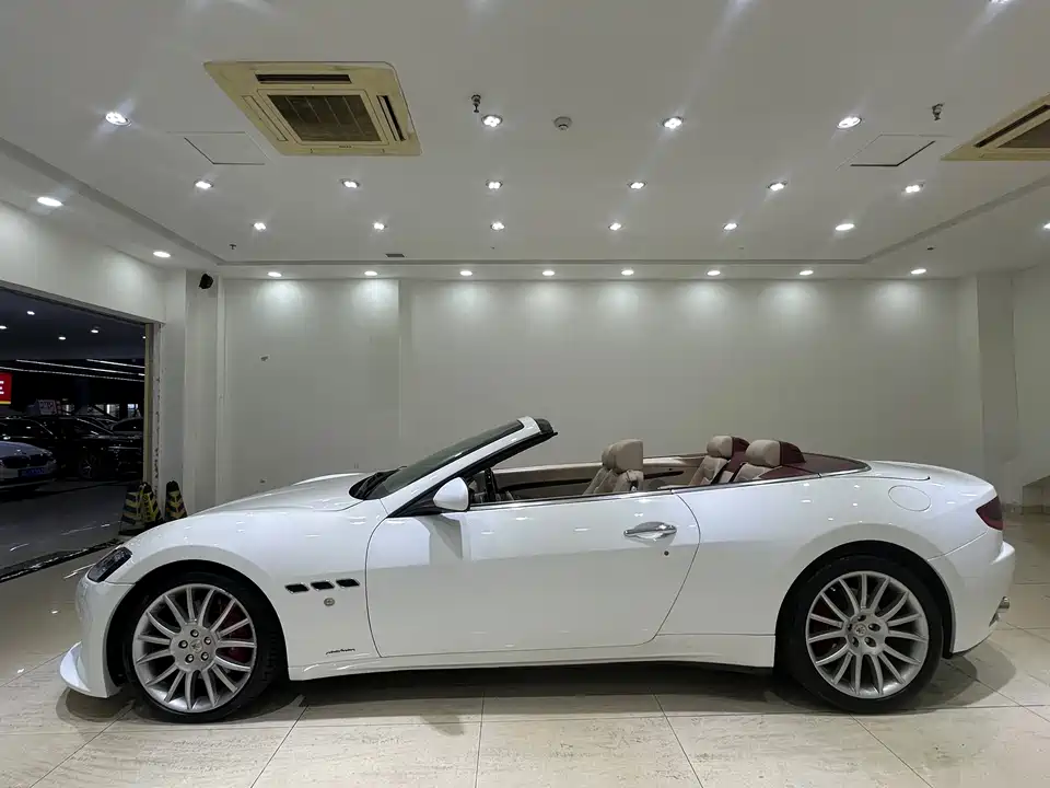 Maserati GranCabrio