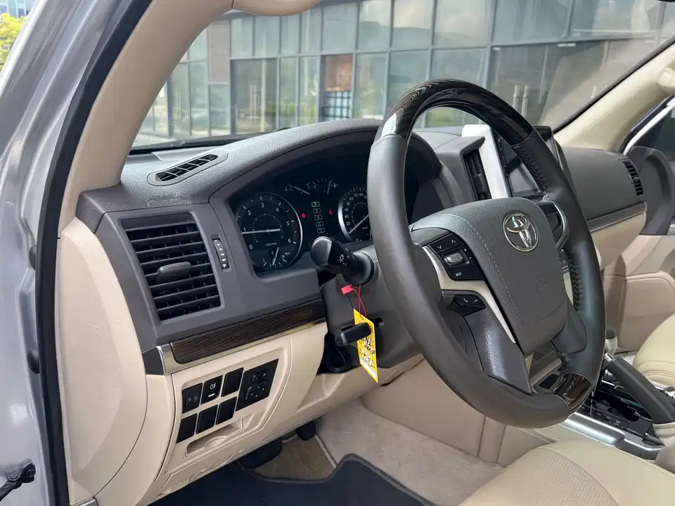 Toyota Land Cruiser Toyota Land Cruiser
