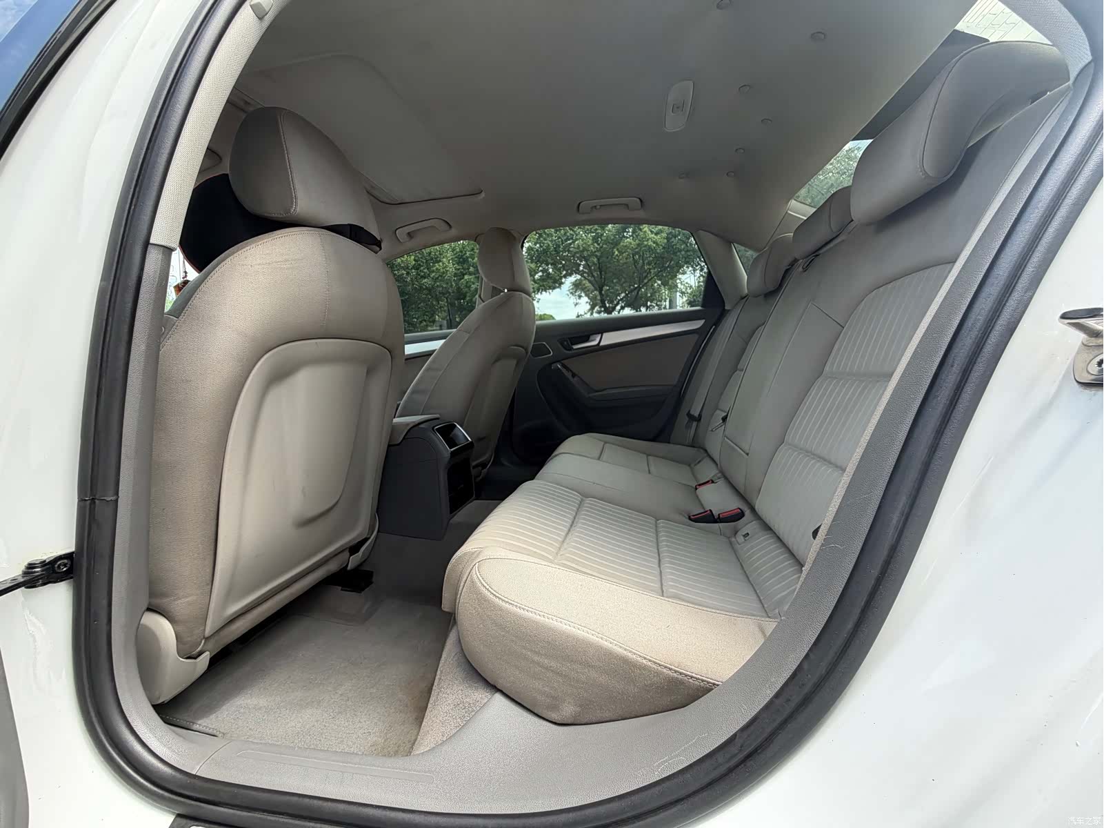 Audi A4L, 2012 4