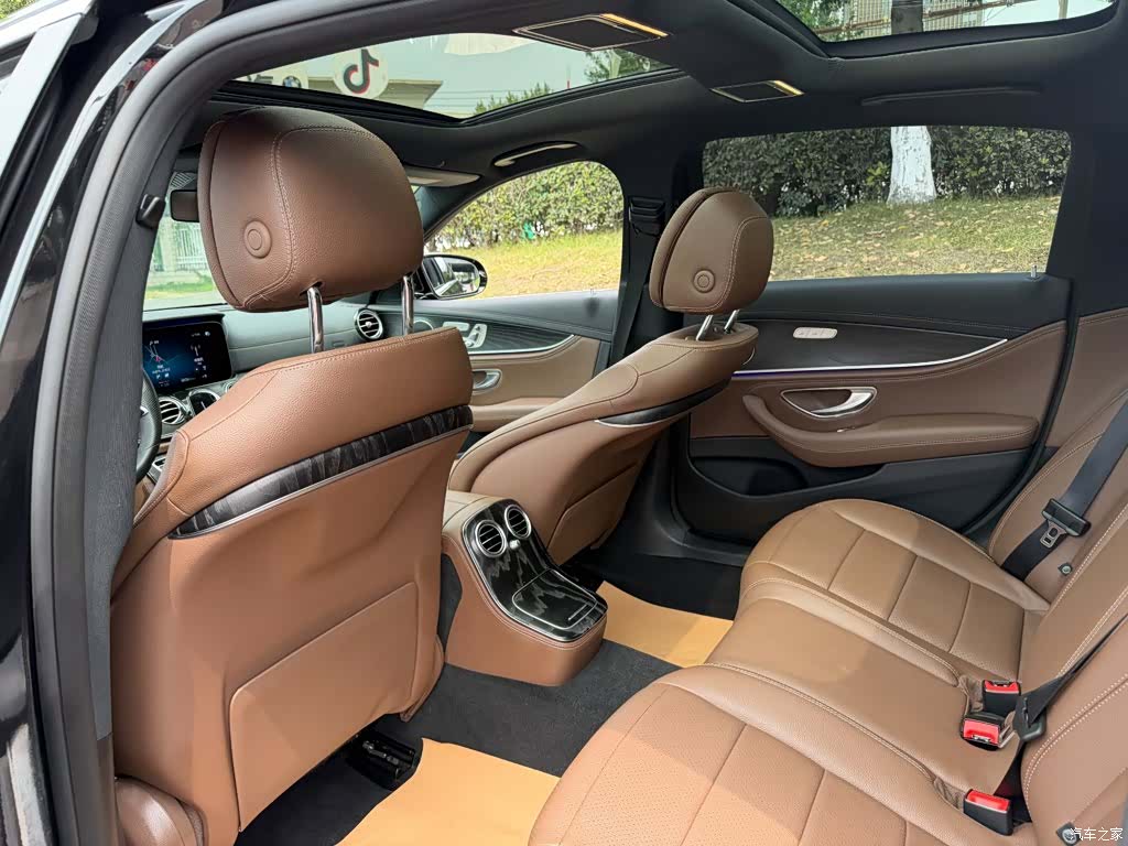 Mercedes-Benz E-Class, 2021 11