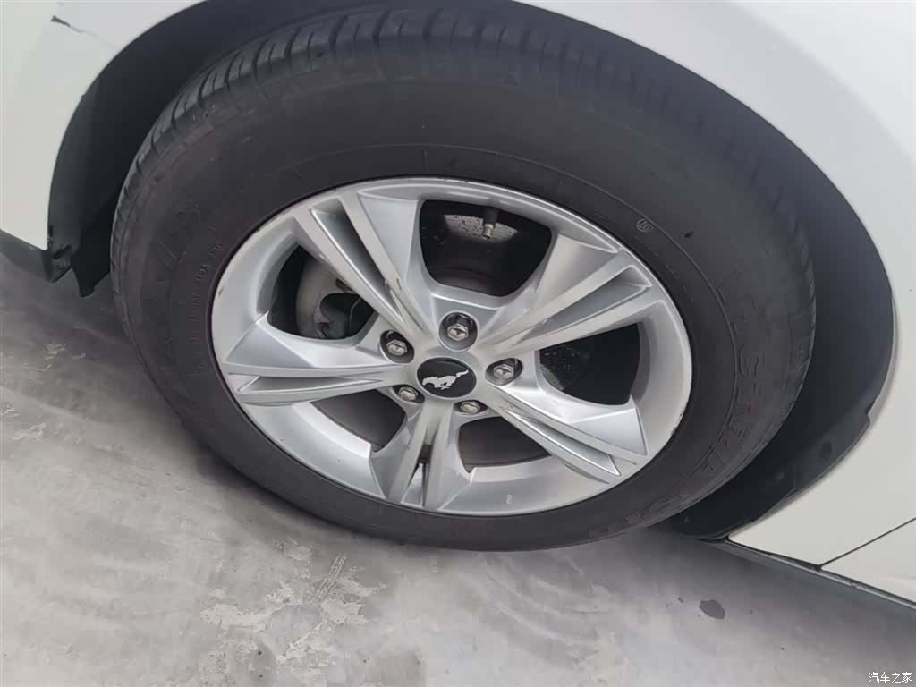 Ford Focus, 2015 23