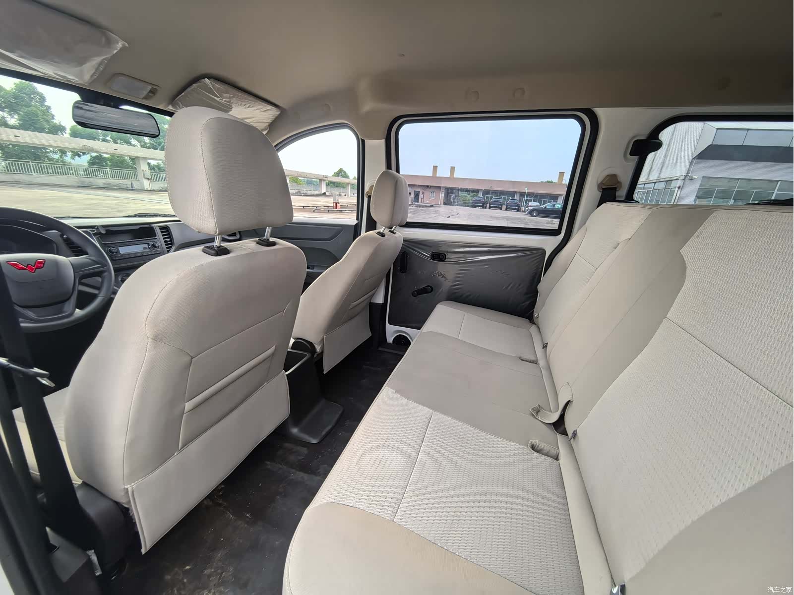 Wuling Hongguang, 2026 8