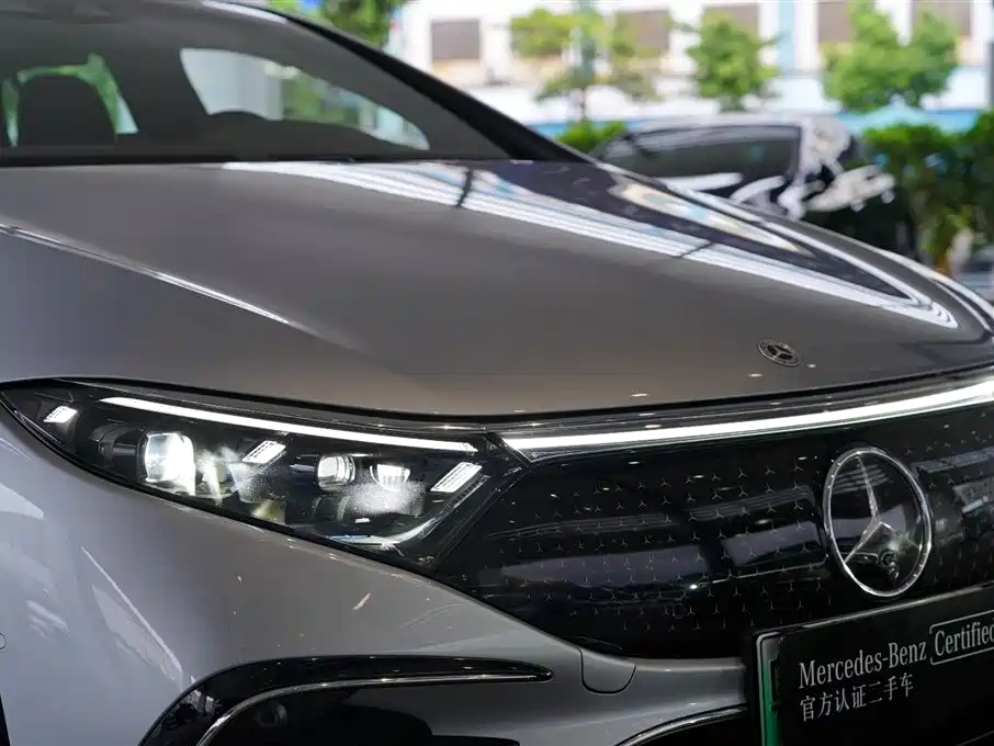 Mercedes-Benz EQS