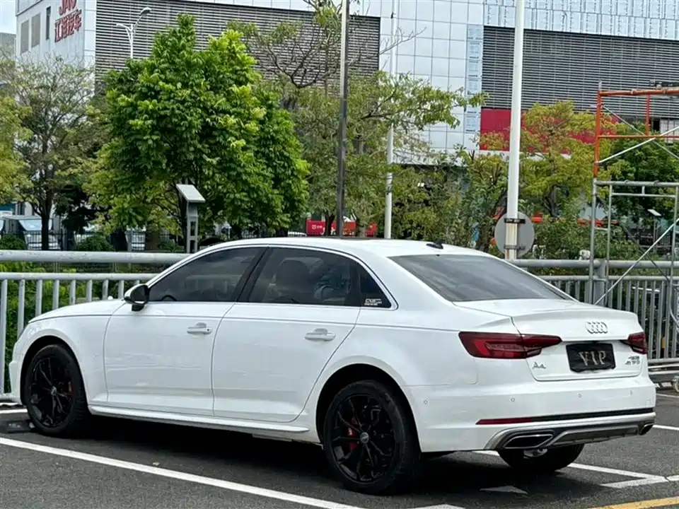Audi A4L