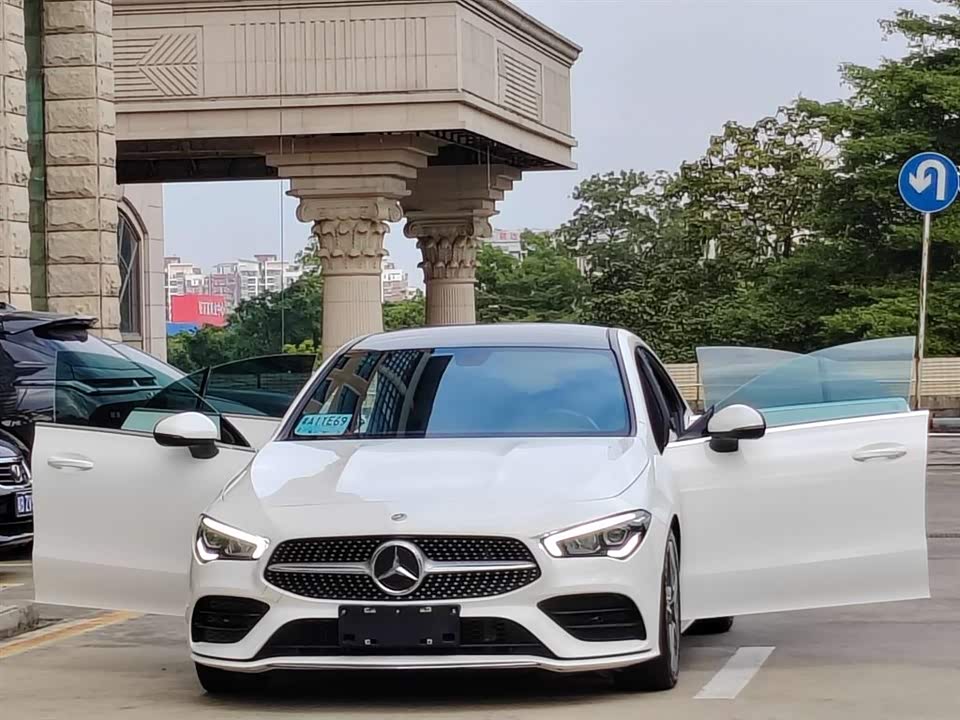 Mercedes-Benz CLA
