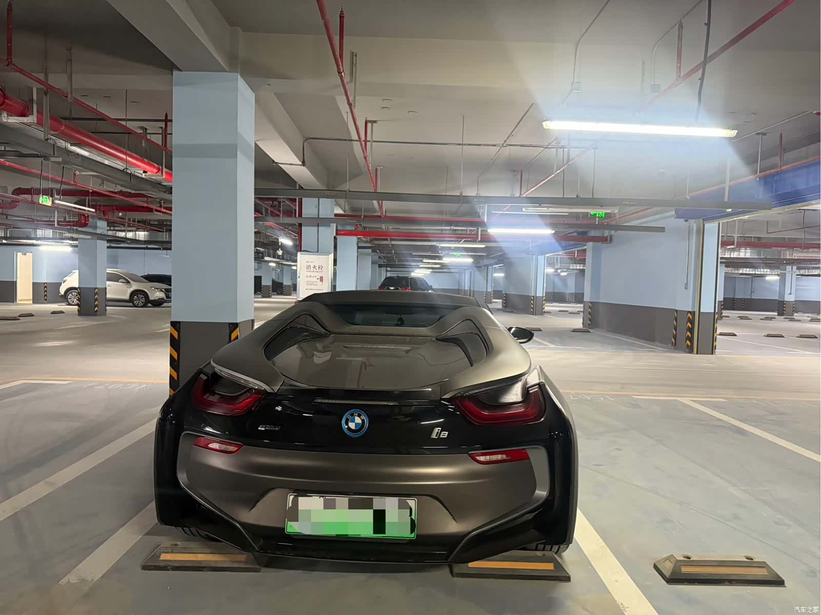 BMW i8, 2020 4