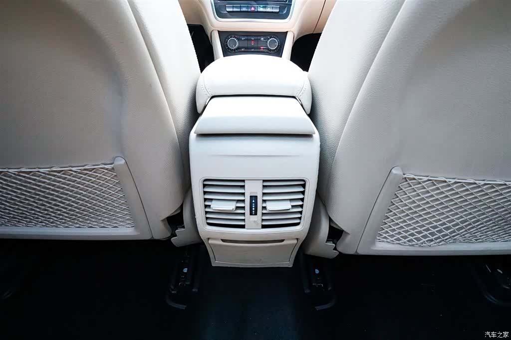 Mercedes-Benz GLA, 2016 16