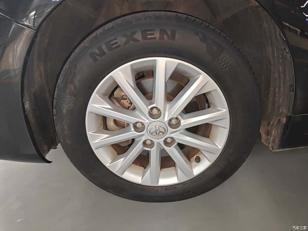 Toyota Camry, 2016 23
