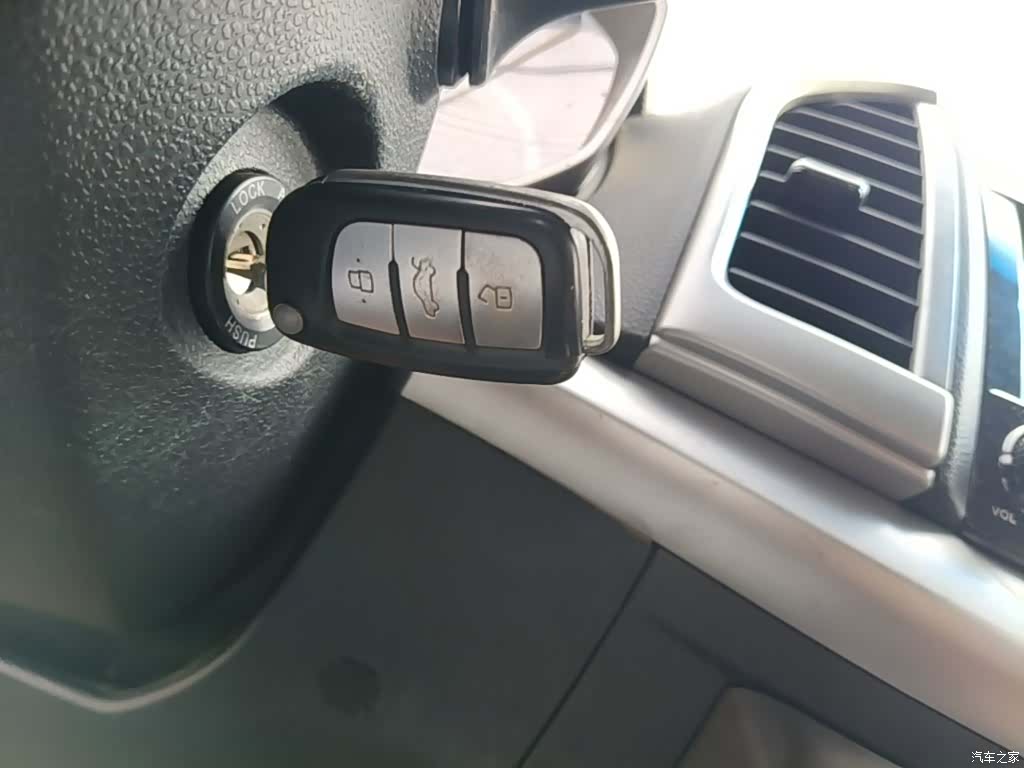JAC S3, 2015 9