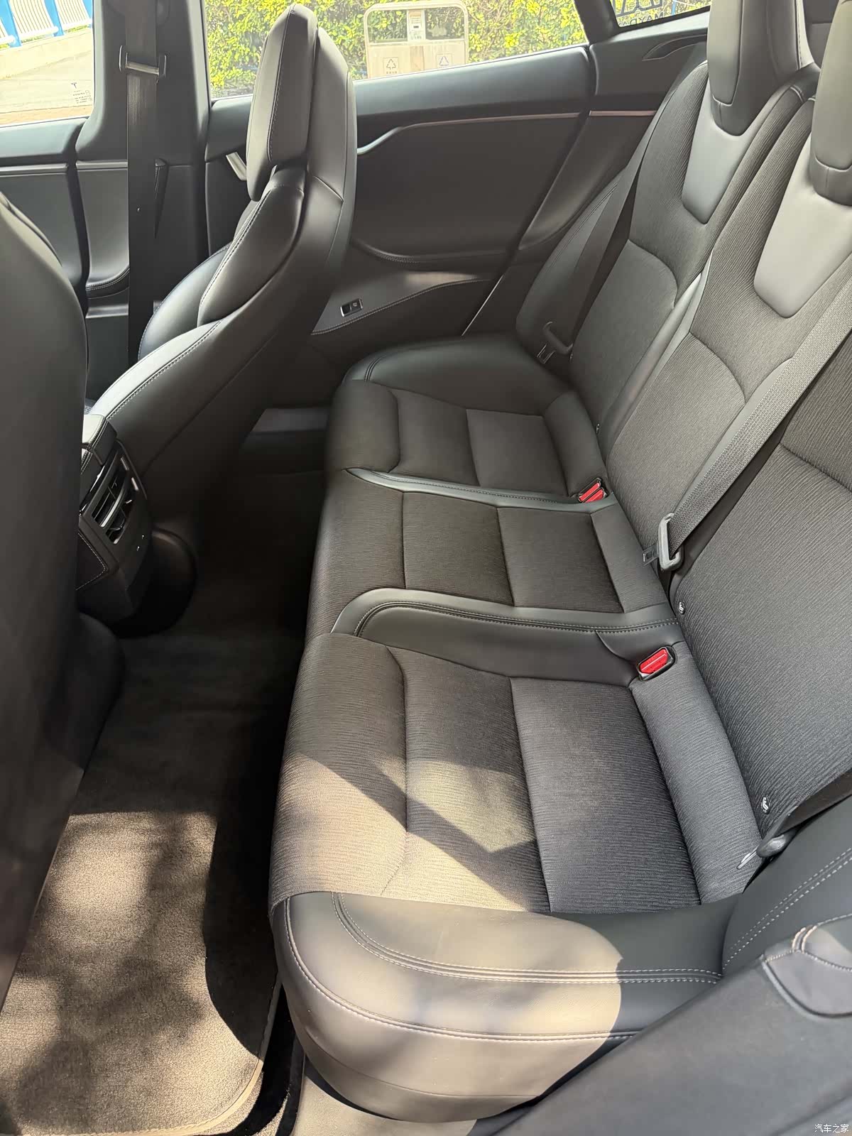 Tesla Model S, 2019 16