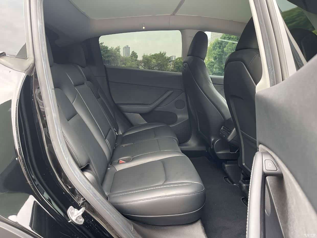 Tesla Model Y, 2023 6
