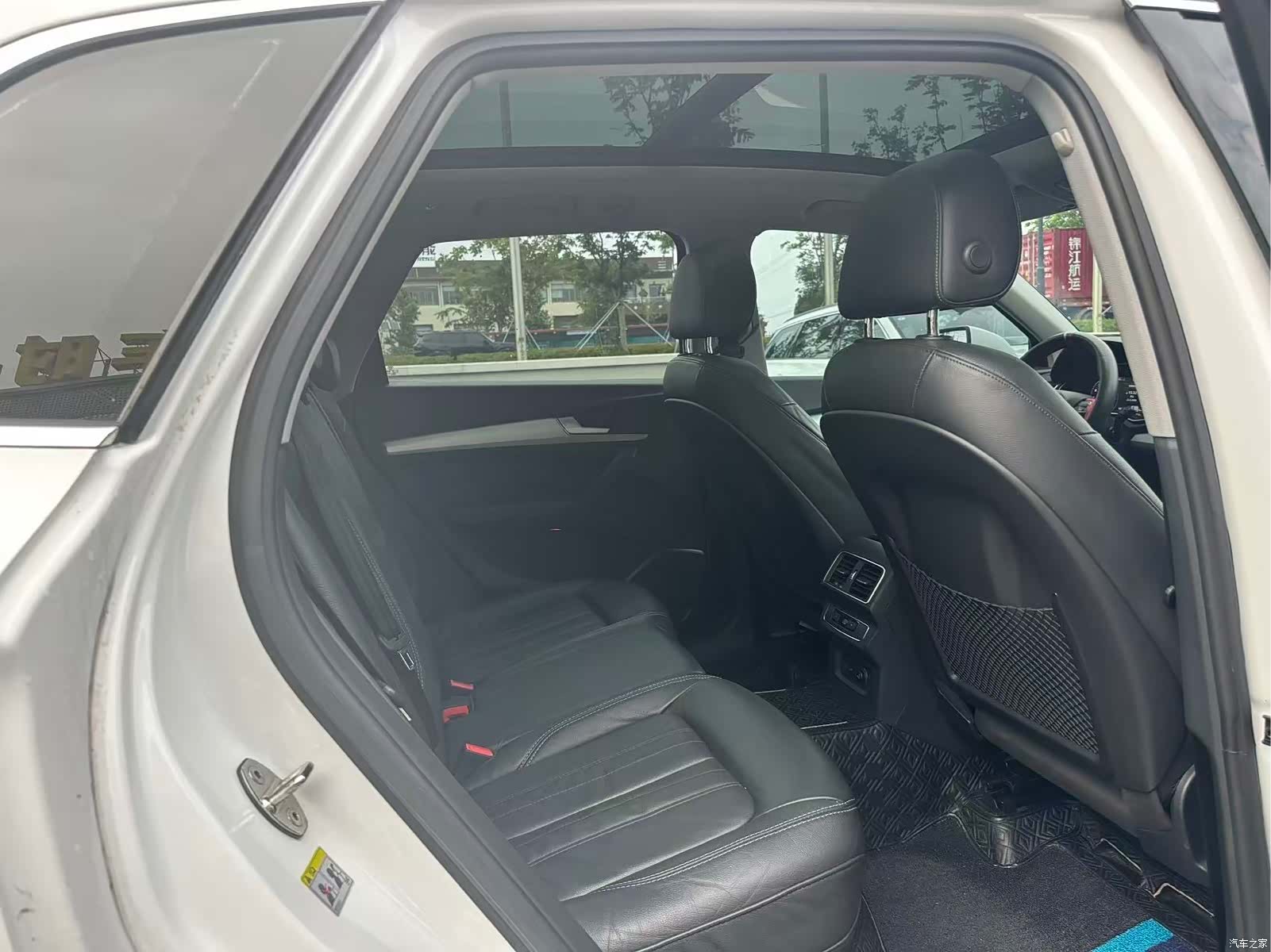 Audi Q5L, 2021 все фото
