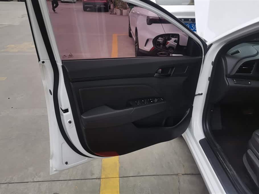 Hyundai Lead