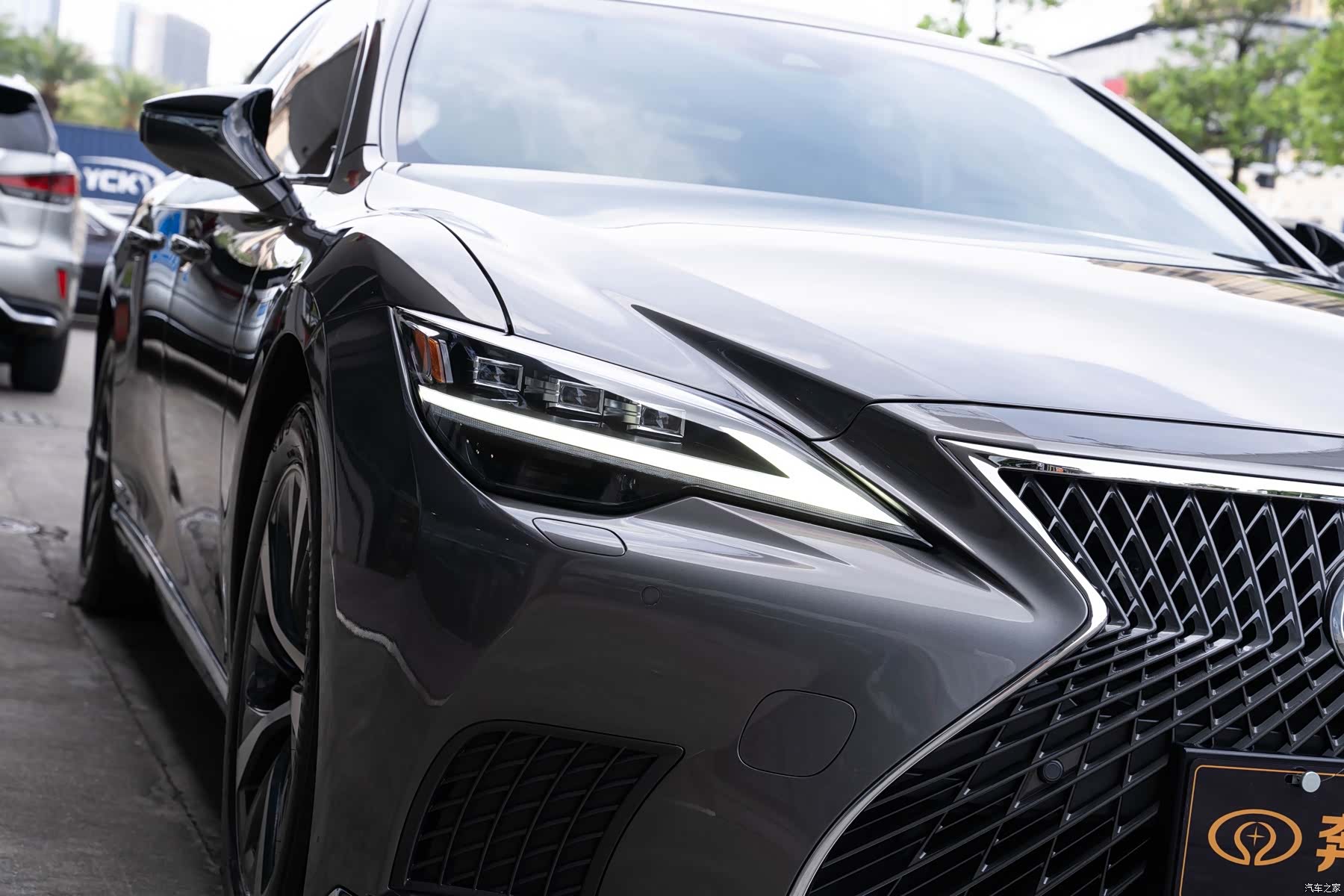 Lexus LS, 2022 6