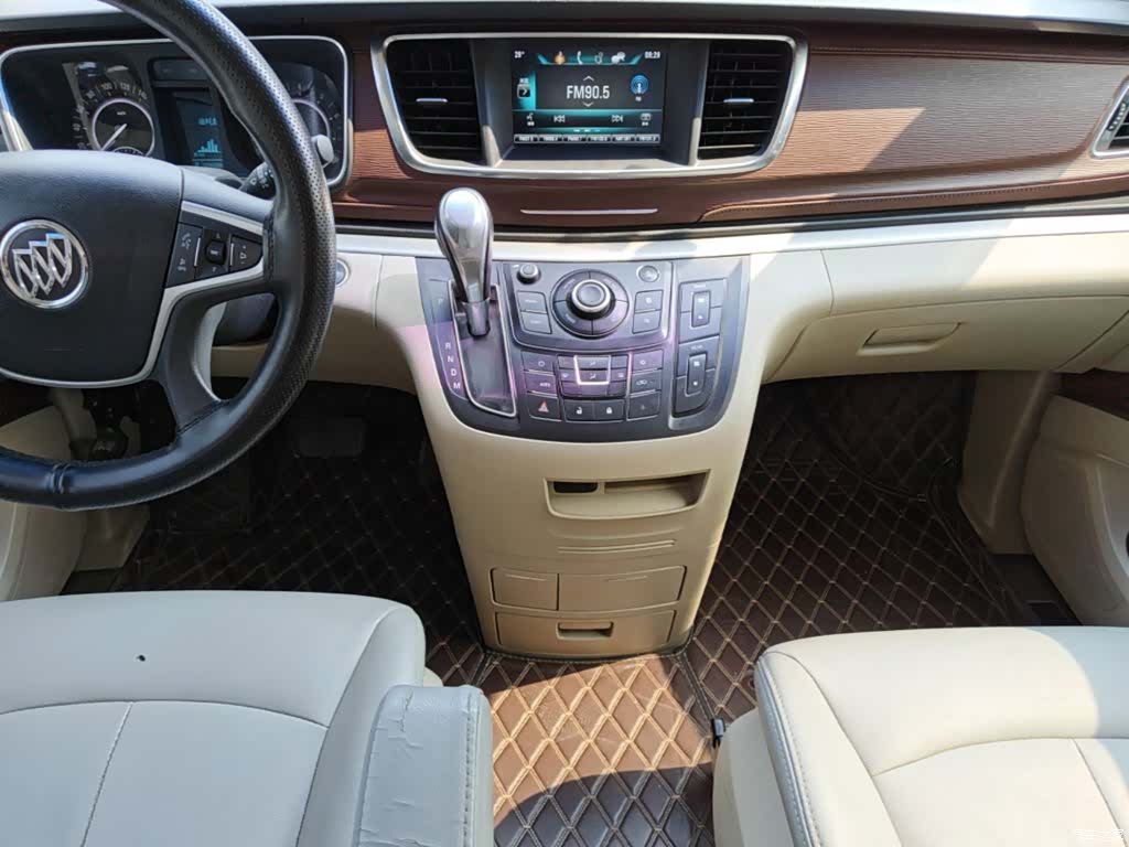 Buick GL8, 2019 13