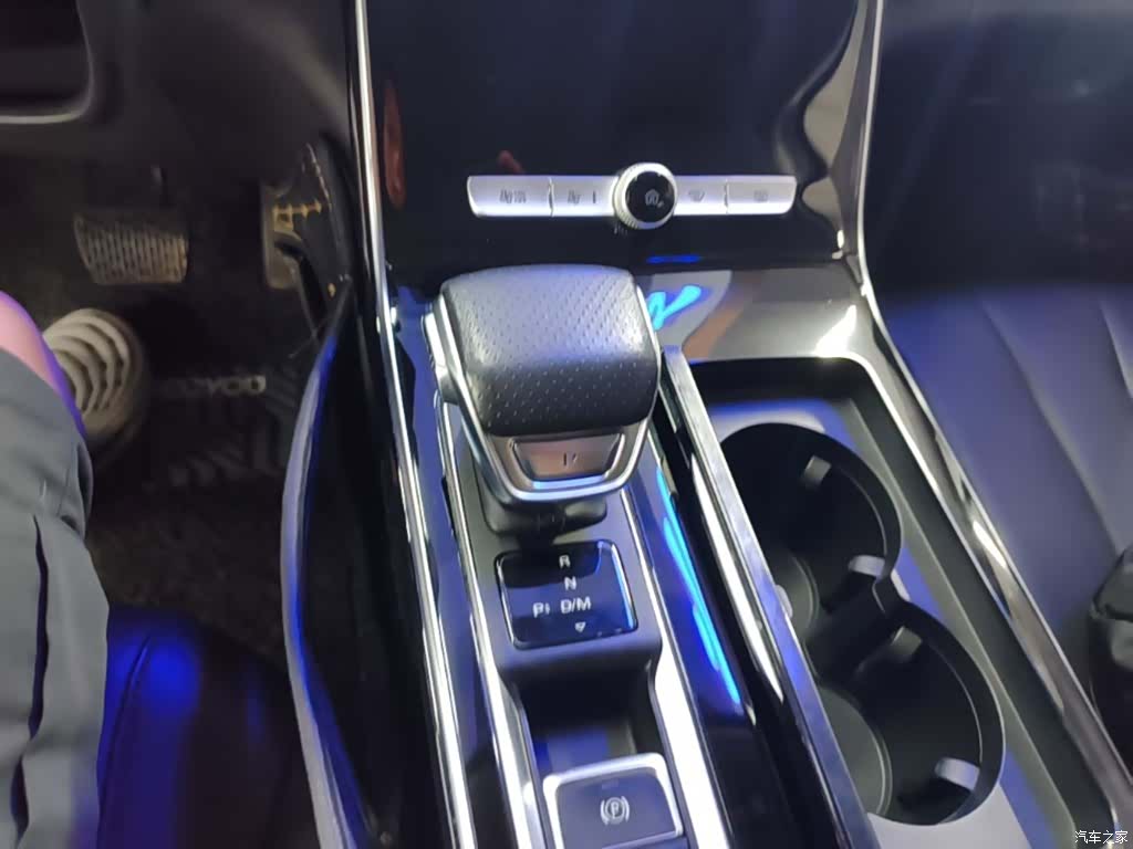 Roewe RX5, 2020 14