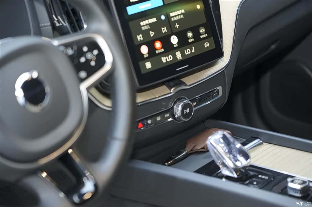 Volvo XC60, 2025 19