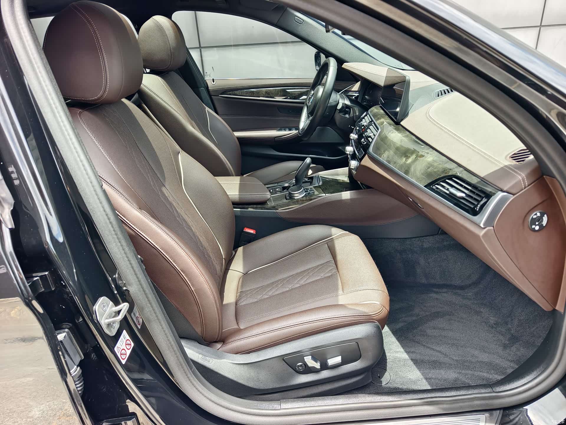 BMW 5 Series, 2021 11