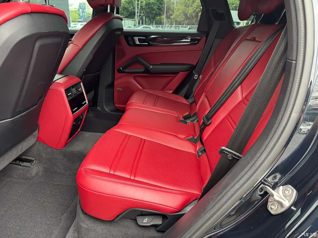 Porsche Cayenne, 2022 8