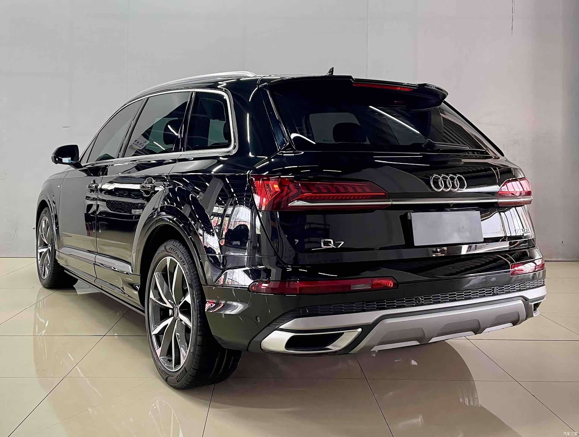Audi Q7, 2023 6