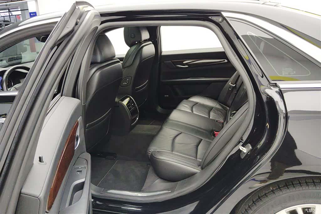 Cadillac CT6, 2021 11