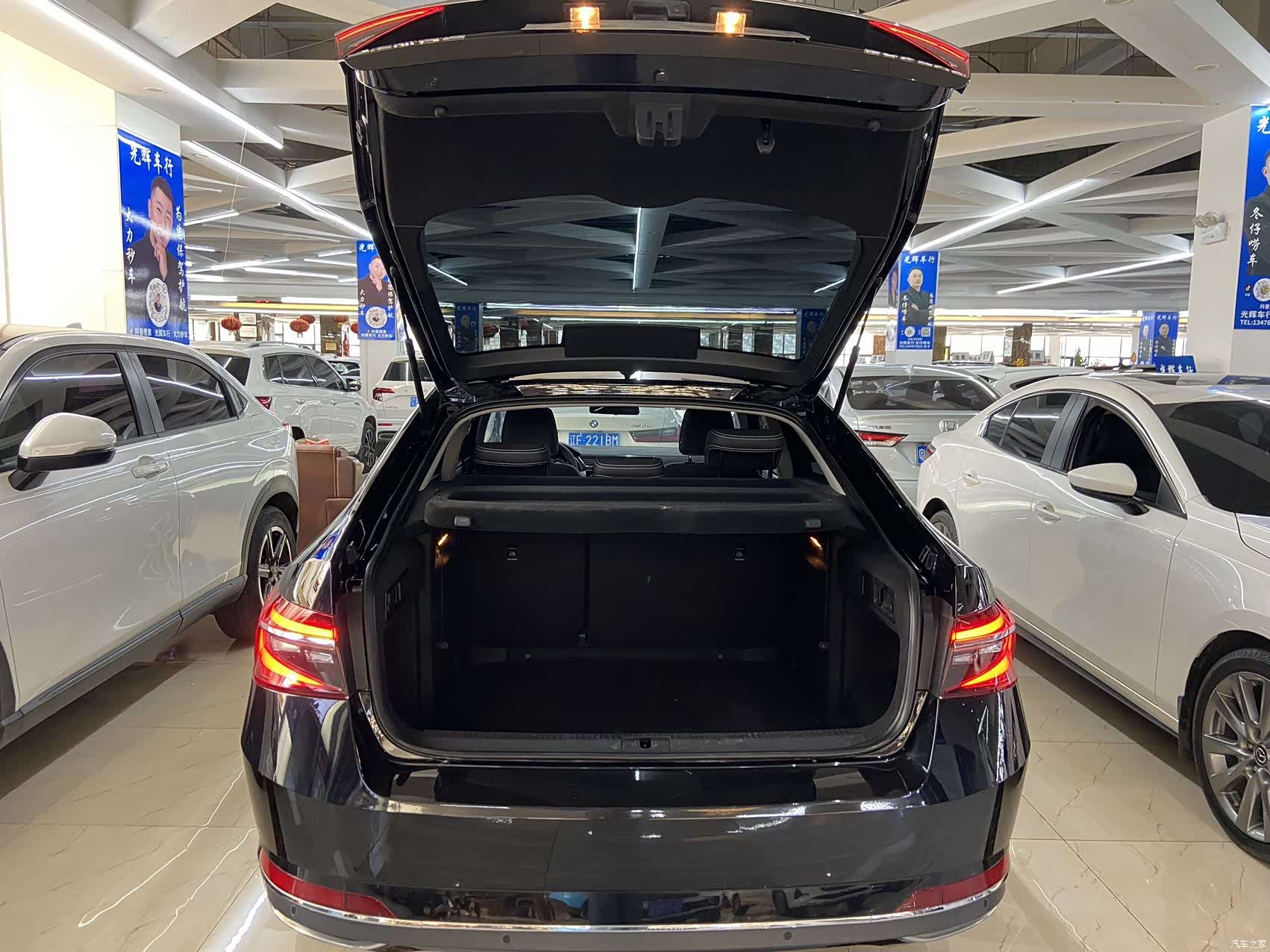 Skoda Superb, 2022 11