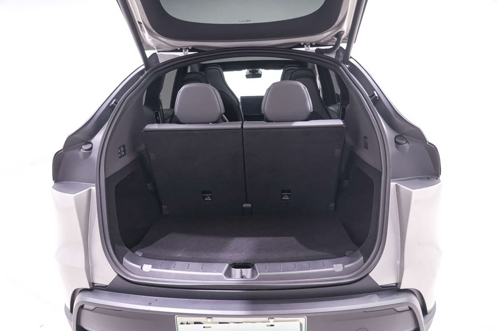 Tesla Model Y, 2026 20
