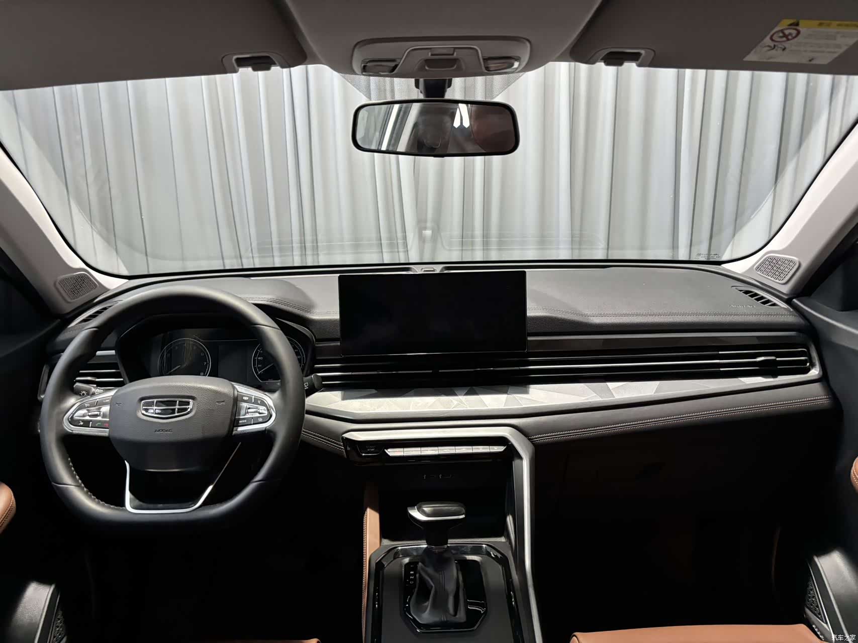 Geely X6, 2022 11