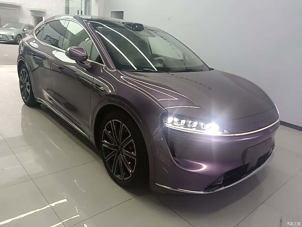 Luxeed R7, 2025 4