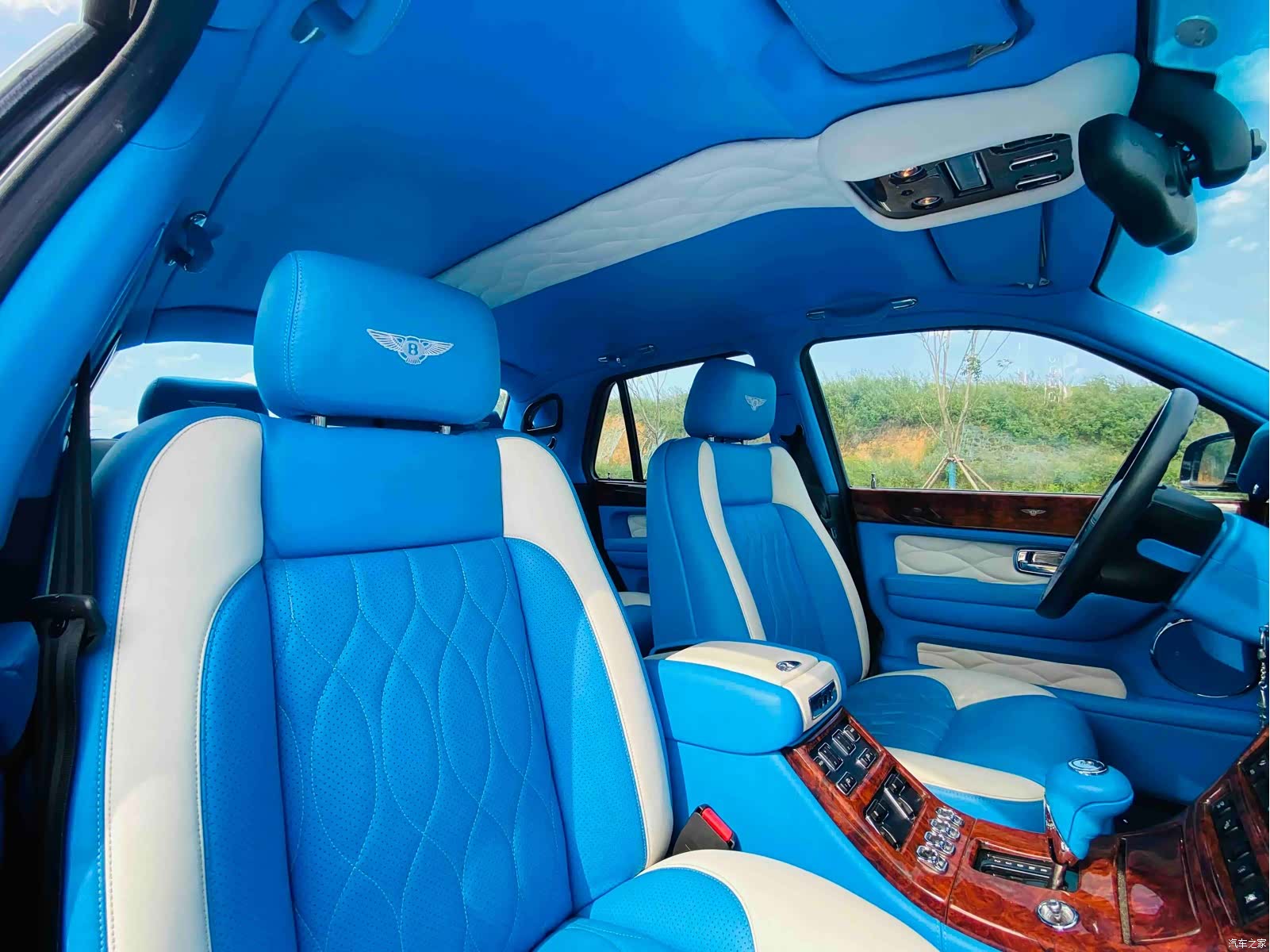 Bentley R, 2005 14