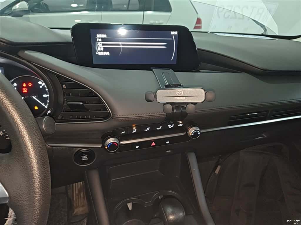 Mazda Mazda3, 2022 13