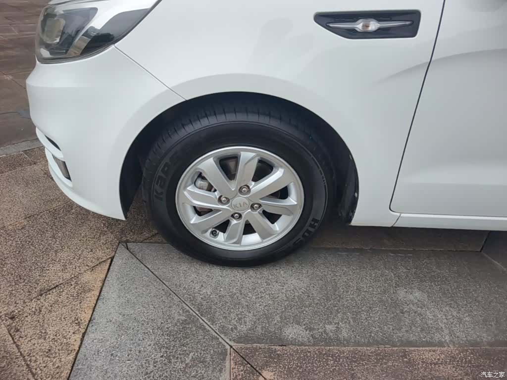 Kia K2, 2015 23