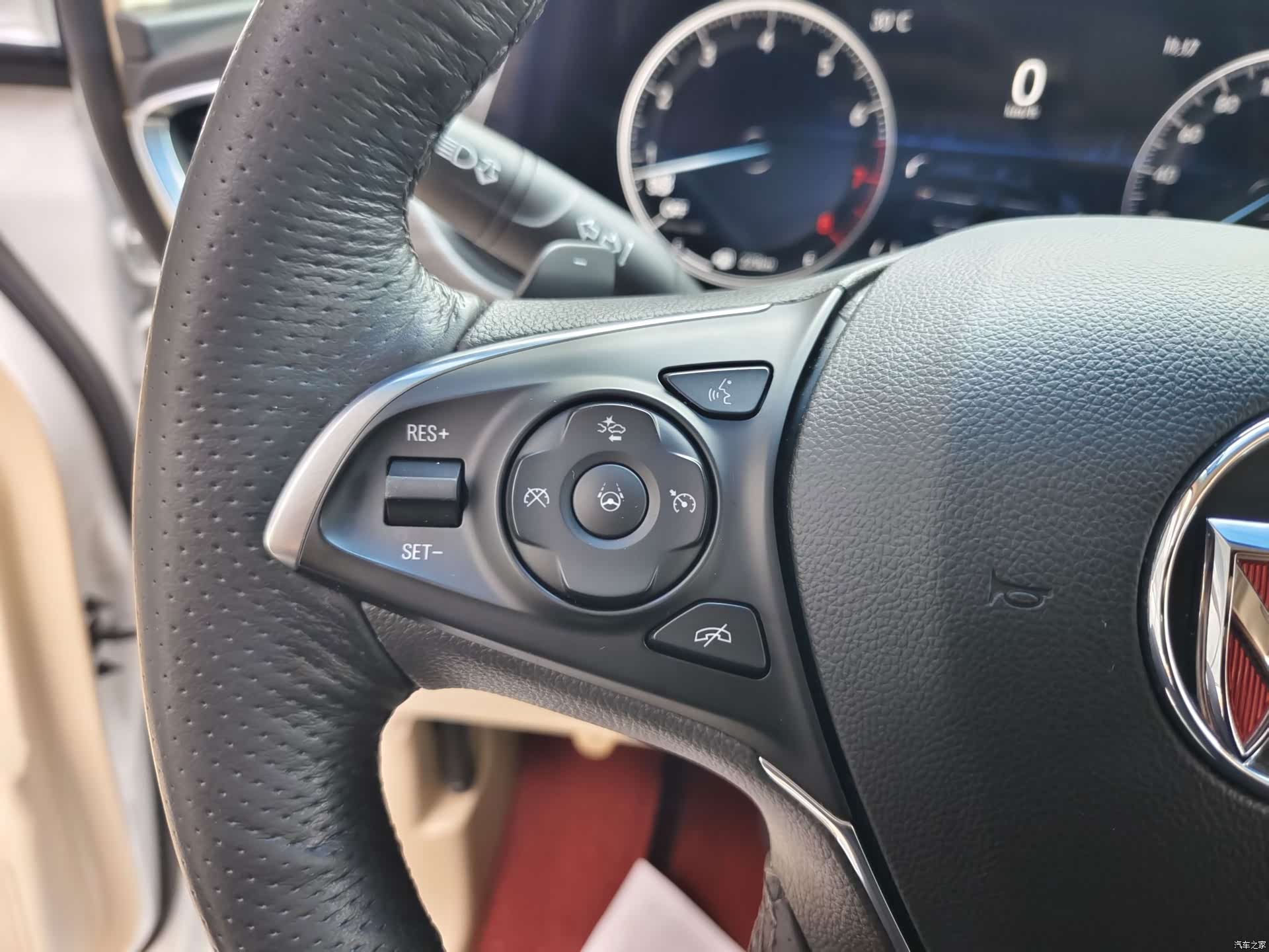 Buick GL8, 2022 12
