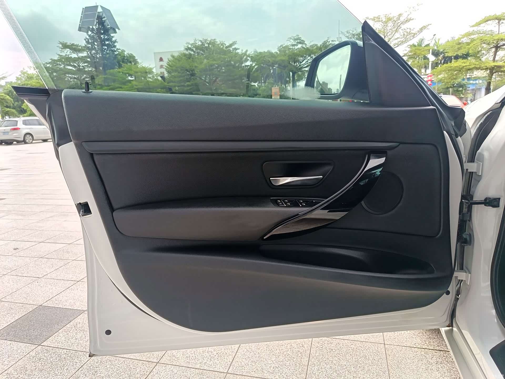 BMW 3 Series, 2017 11